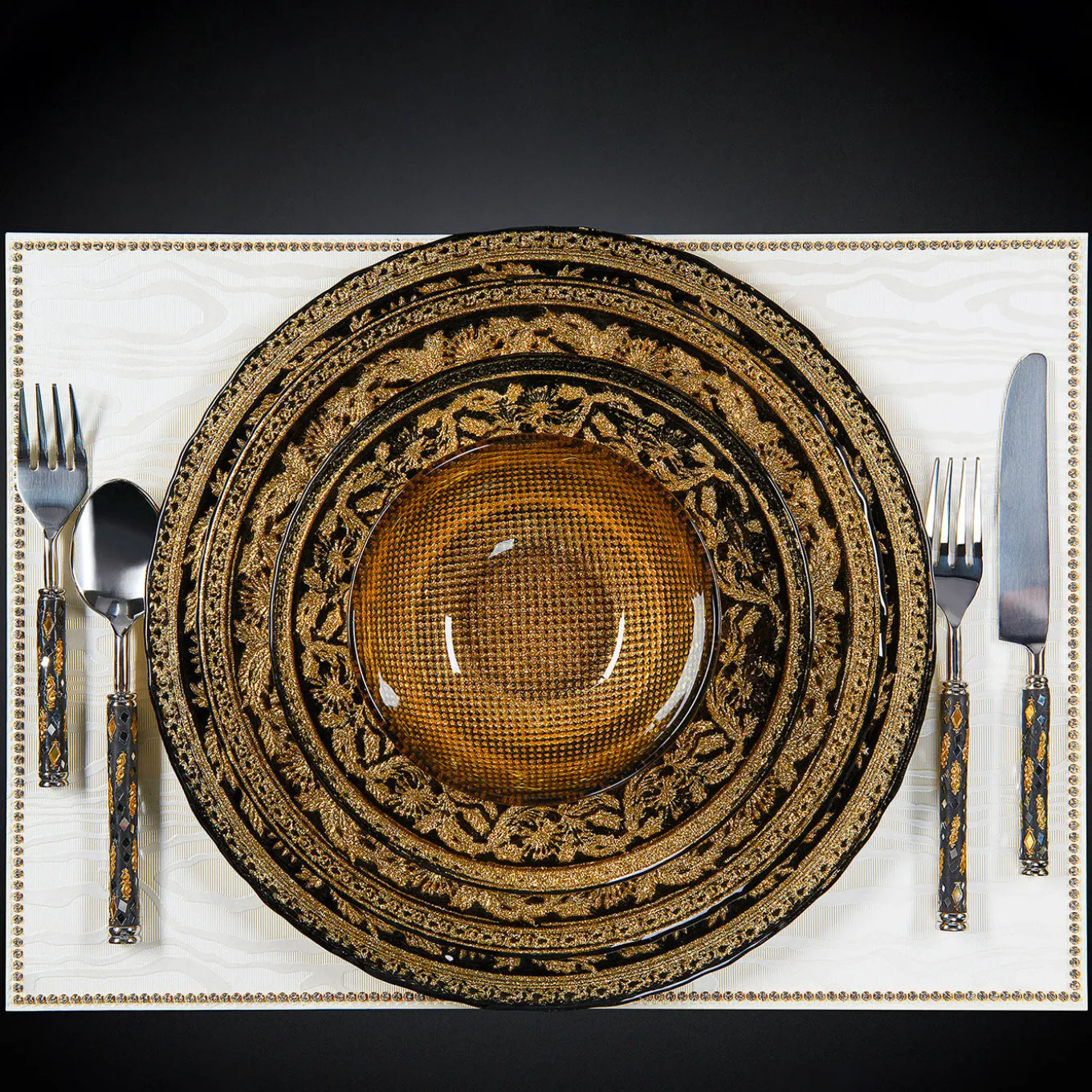 Set di 2 ciotole nere e oro