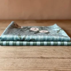 Set di 2 Runners floreali e a righe azzurre