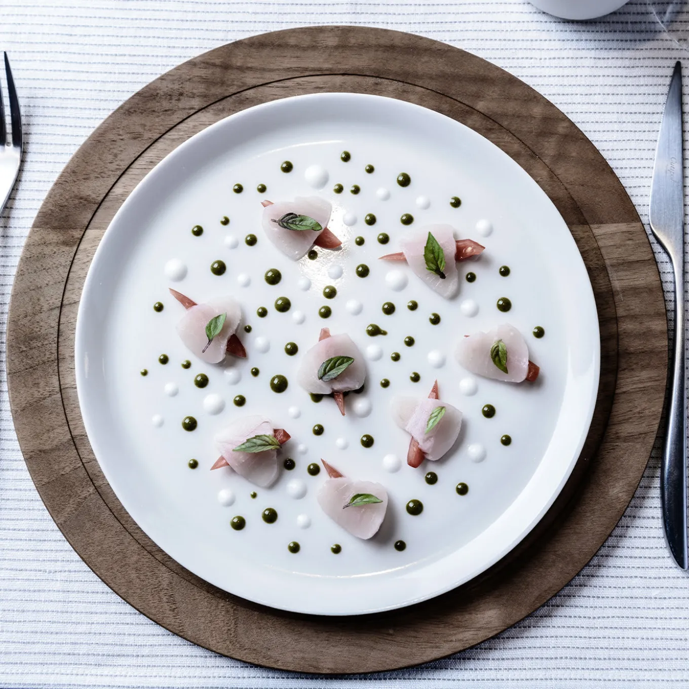 Set di 2 sottopiatti rotondi in noce