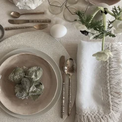 Set di 4 tovaglioli bianchi con frangia lunga