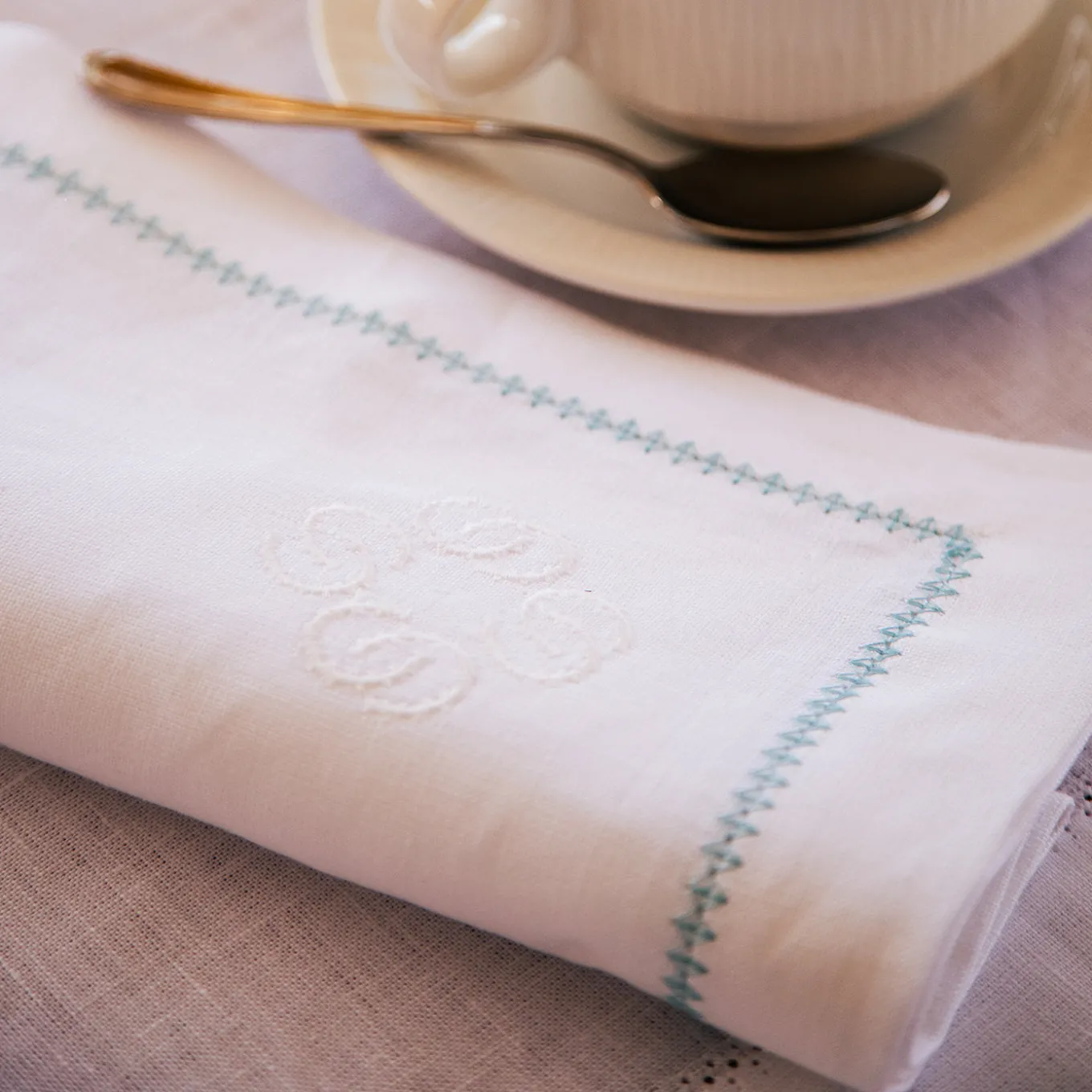 Set di 2 tovaglioli in lino Luci d'Artista bianchi e azzurri