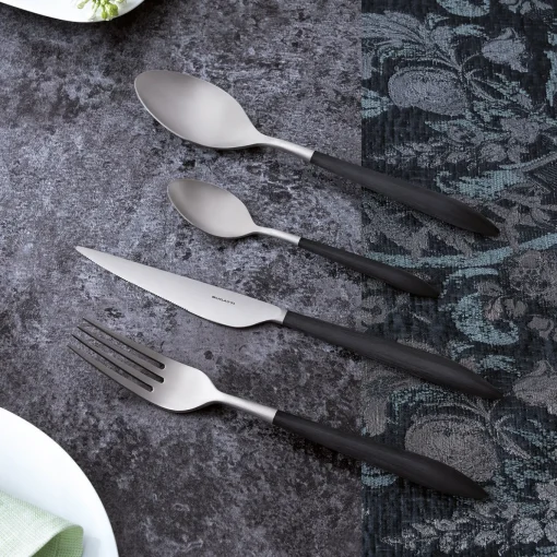Set di posate Ares 24 pezzi in nero con scatola
