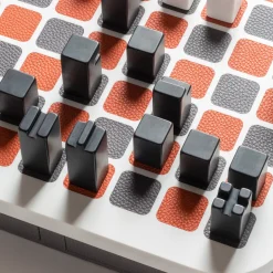 Set di scacchi in Corian® Delos