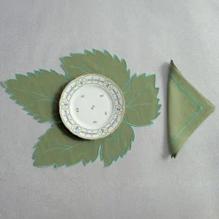 Set di tovaglietta e tovagliolo in lino ricamati a mano Foglia