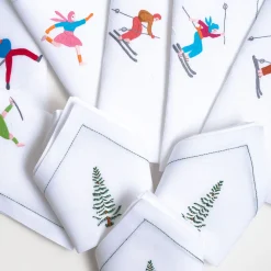 Set di tovagliette e tovaglioli di montagna ricamati a mano