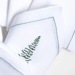 Set di tovagliette e tovaglioli ricamati a mano Ski #1