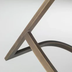 Sgabello alto Sign in pelle marrone con base in ottone finitura bronzo