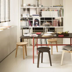 Sgabello basso Tod in noce