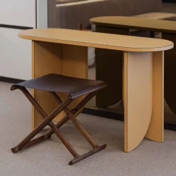 Sgabello pieghevole in noce massiccio Chelsea