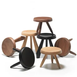 Sgabello Tabouret Berger di Charlotte Perriand