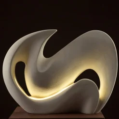 Sorriso del mare scultura luminosa in pietra di lecce