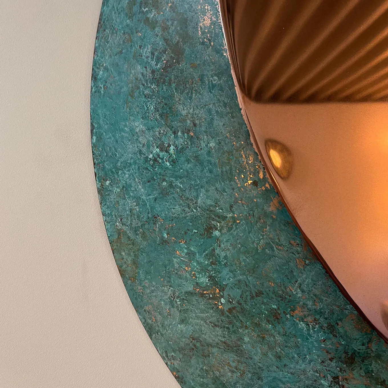 Specchio da muro in rame verde Pavé