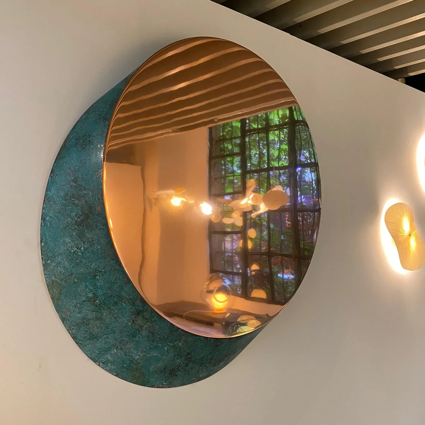 Specchio da muro in rame verde Pavé