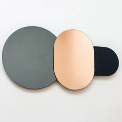 Specchio da parete Equilibrista Q2P di Giovanni Botticelli x Swing Design Gallery