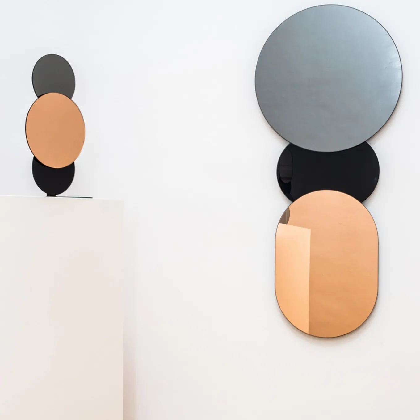 Specchio da parete Equilibrista B2P di Giovanni Botticelli x Swing Design Gallery