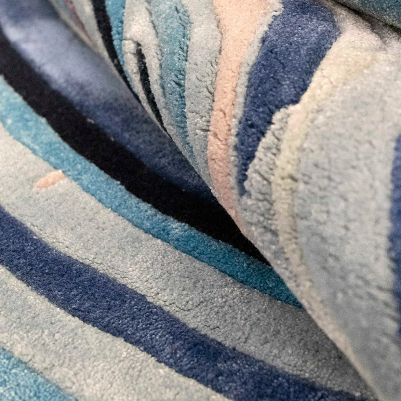 Tappeto Agata in pizzo blu