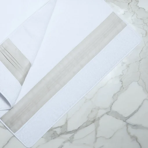 Tappeto da bagno Plissè bianco e marmo