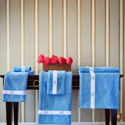 Tappeto da bagno Pompidou in stile geometrico bianco e blu Assisi