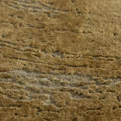 Tappeto Free Verse annodato a mano in grigio argento e cumino