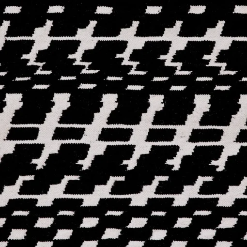 Tappeto Fuoritempo Kilim bianco e nero di Paolo Giordano e Nicole Jeanneret