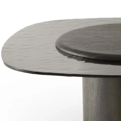 Tavolino da caffè Egg Basso grigio e ovale con piano in vetro