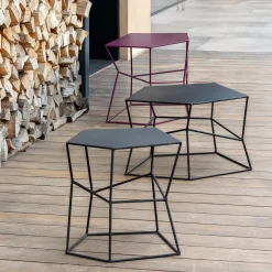 Tavolino da caffè grande in ferro colore amarena