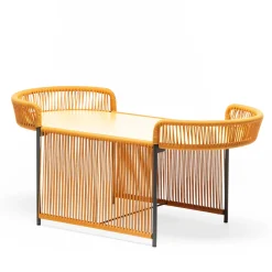 Tavolino giallo ovale Altana di Antonio De Marco