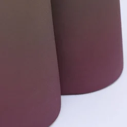 Tavolino Isola in ceramica viola di Cara/Davide
