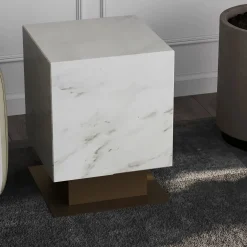 Tavolino Nahul in marmo bianco calacatta con base in metallo
