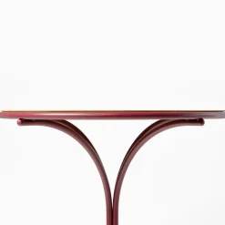 Tavolo Bistrot da esterno Ample Red di Nichetto Studio