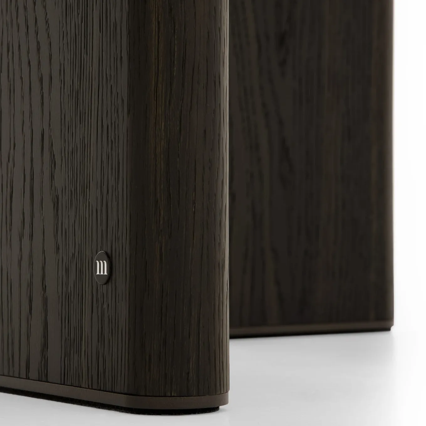 Tavolo console Tetris con piano in marmo e gambe in legno di quercia Laguna