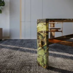 Tavolo da pranzo Alani in marmo verde di Paolo Ciacci