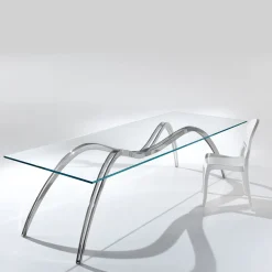 Tavolo da pranzo con scheletro di ragno