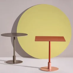 Tavolo Echo Round Taupe di Gabbertas Studio