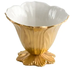 Tazza con fiore d'oro