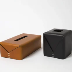 Tissue box Regular quadrato nero di Oscar Maschera