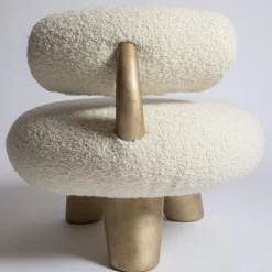 Tomyris Poltrona a tre gambe bianca