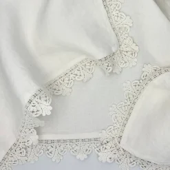 Tovaglia bianca con pizzo siciliano
