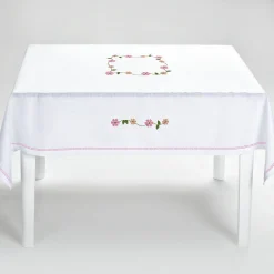 Tovaglia ricamata Margherita Rosa in lino bianco