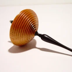 Trottola in ebano e acero #2