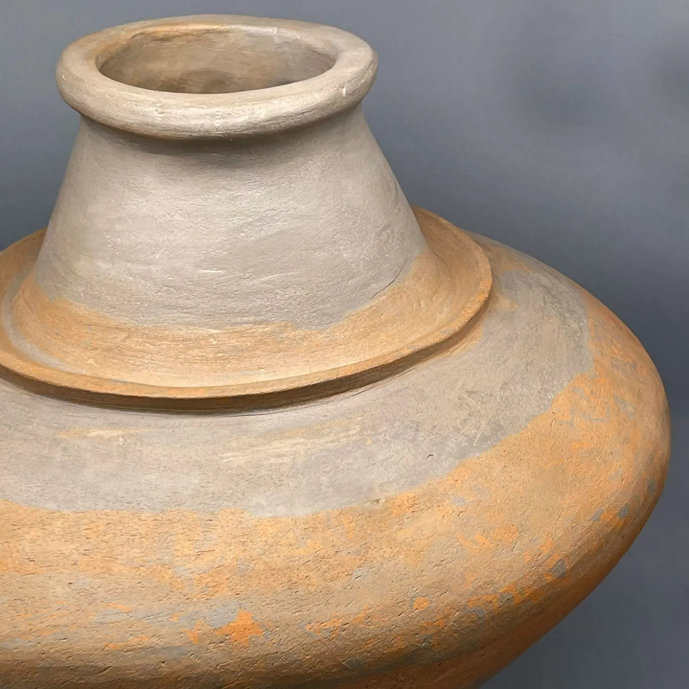 Vaso decorativo in gres rosso e nero n.88