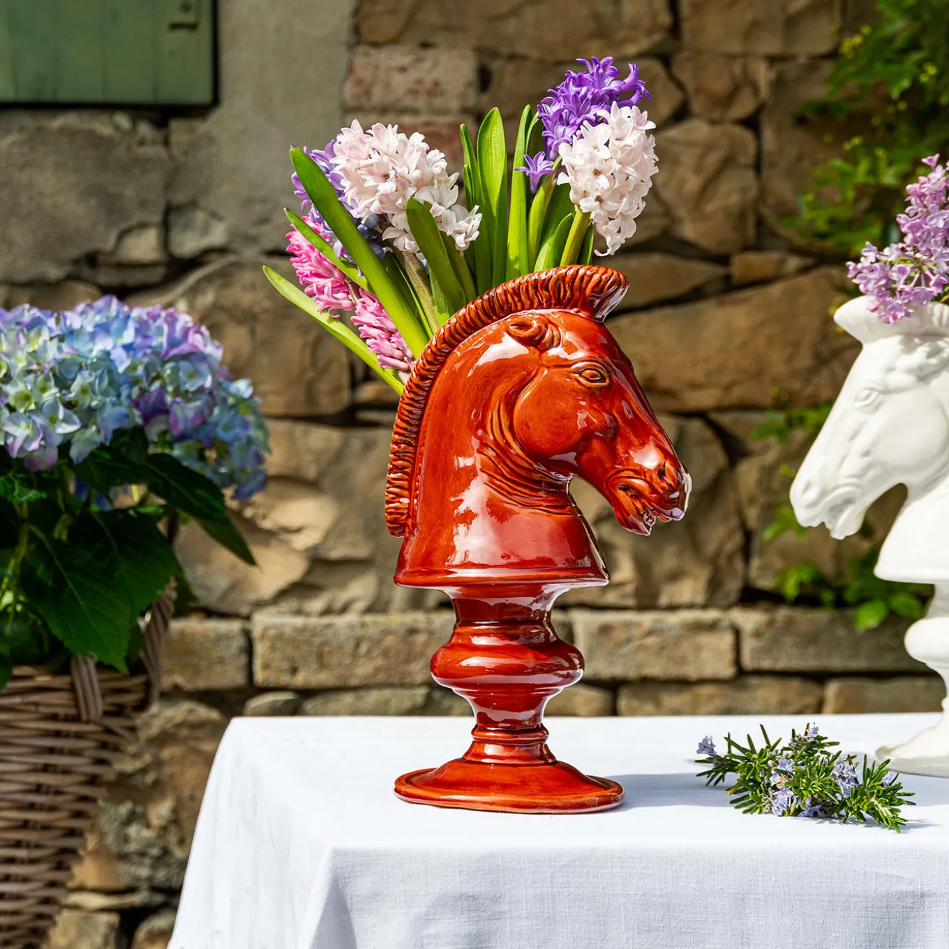 Vaso figurativo in ceramica Cheval Blanc