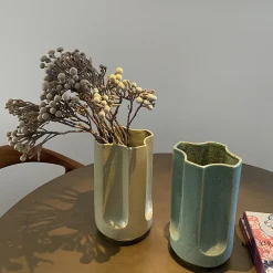 Vaso Giuseppe Turquesa in ceramica smaltata blu opaco