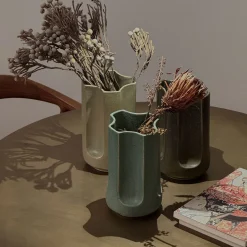 Vaso Giuseppe Turquesa in ceramica smaltata blu opaco