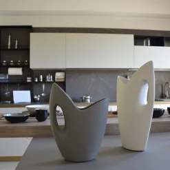 Vaso in ceramica bianca Jug