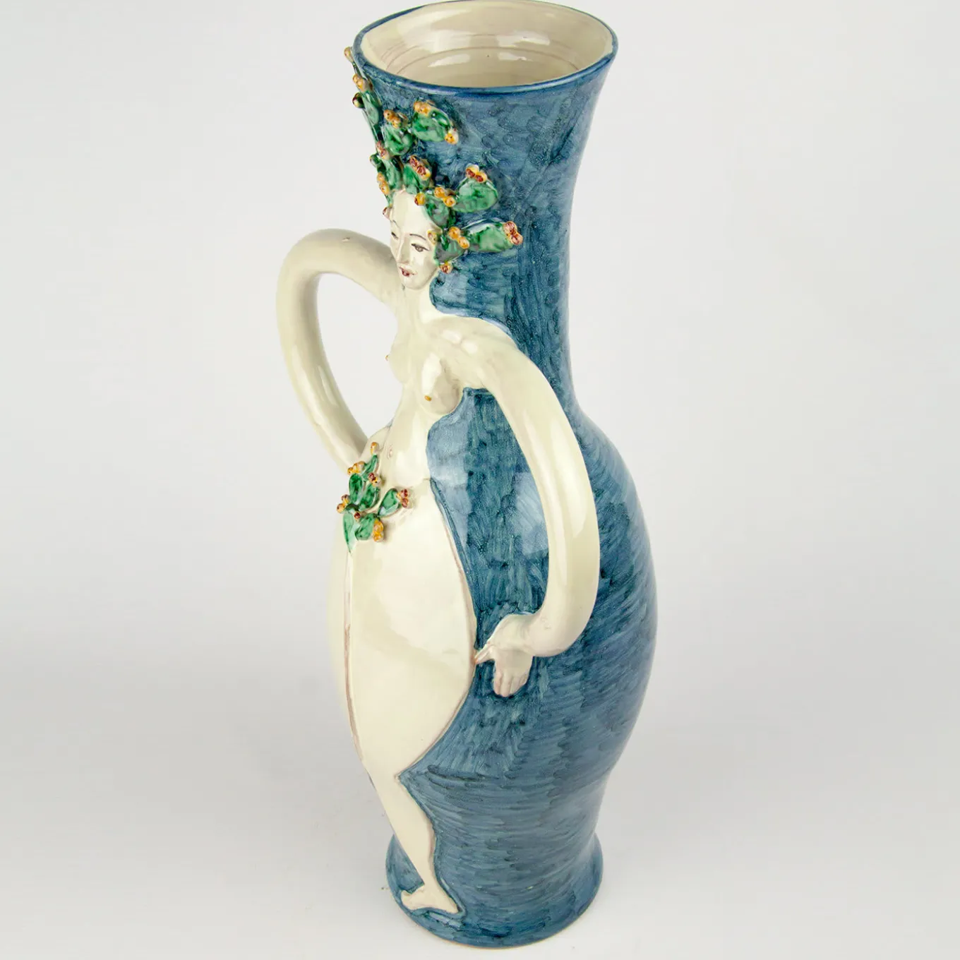 Vaso mediterraneo in ceramica nuda