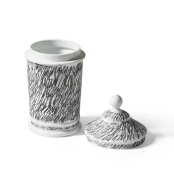 Vaso Post Scriptum in bianco e nero con coperchio di Formafantasma