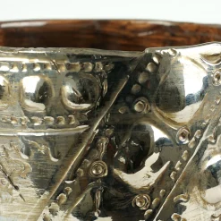 Vaso Viel in ceramica argento di Gabriele Mengoni