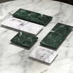 Vassoio in marmo Veneri Small di Emmanuel Gallina