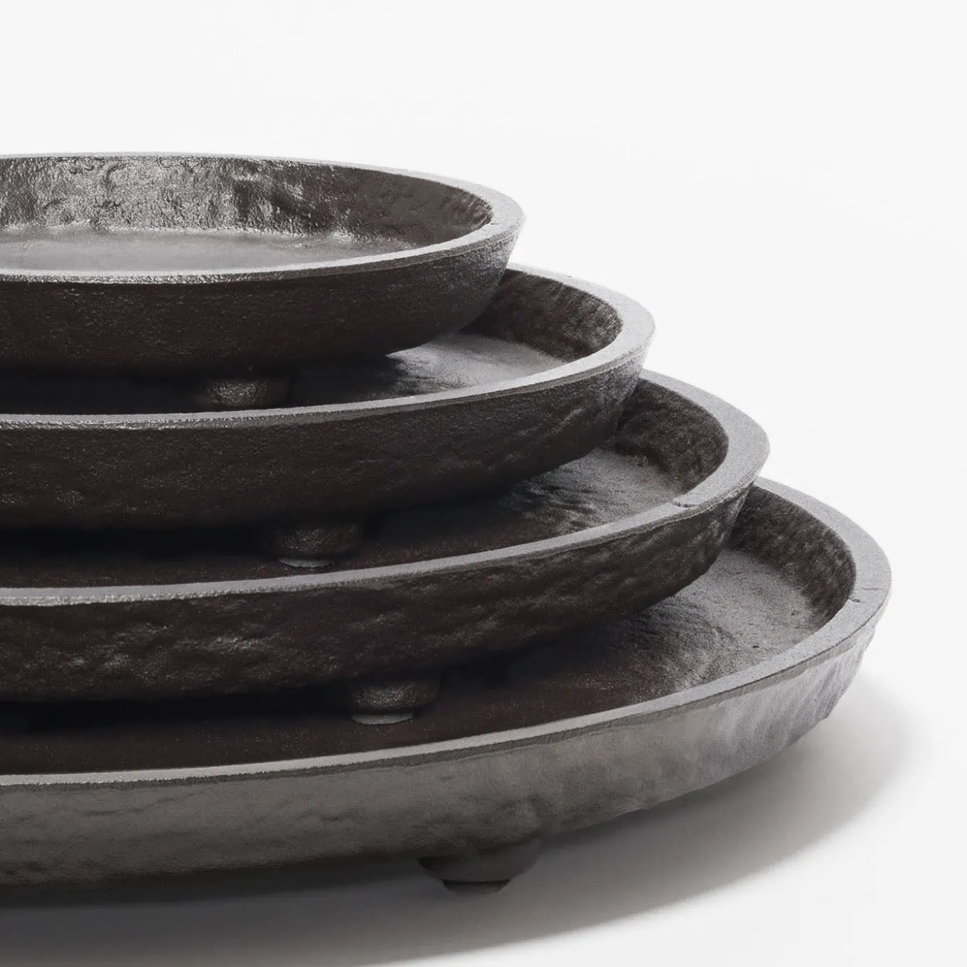 Vassoio medio rotondo in bronzo imperfetto di Monza